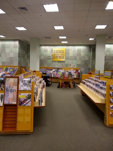 Book Store «Barnes & Noble», reviews and photos, 230 Main St, White Plains, NY 10601, USA