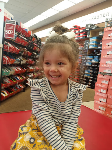 Shoe Store «Famous Footwear», reviews and photos, 2810 W Monte Vista Ave, Turlock, CA 95380, USA