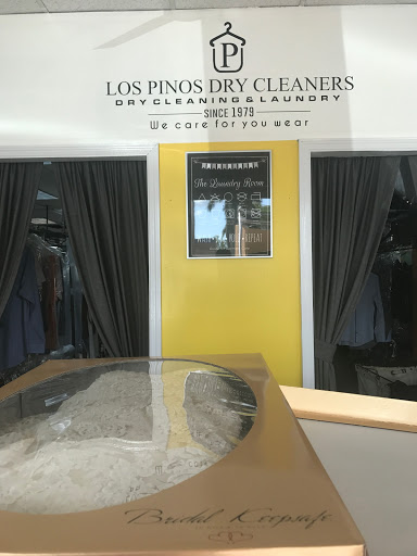 Dry Cleaner «Los Pinos Dry Cleaners», reviews and photos, 4222 W 16th Ave, Hialeah, FL 33012, USA