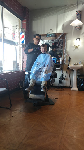 Barber Shop «Applewood Village Barbershop», reviews and photos, 2070 Youngfield St, Lakewood, CO 80215, USA