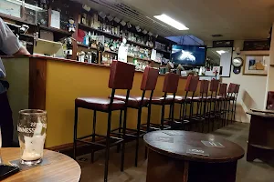 Guirys Bar image