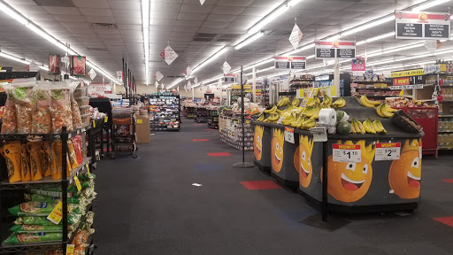 Supermarket «Food King», reviews and photos, 100 E Colonial Pkwy, Devine, TX 78016, USA