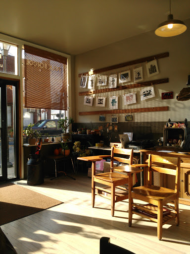 Coffee Shop «Folk School Coffee Parlor», reviews and photos, 332 Elm St, Ludlow, KY 41016, USA