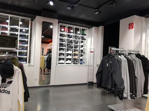 kaart herstel Demon Play Best Adidas Shops In Zurich Near Me