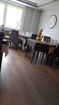Atmosphère du Restaurant français Restaurant Le Relais, entre Roye et Ressons sur Matz à Conchy-les-Pots - n°4