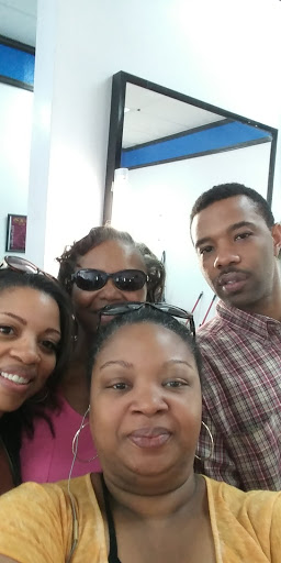 Hair Salon «Clean Up Nice Barber Shop & Salon», reviews and photos, 6041 Florin Rd #200, Sacramento, CA 95823, USA