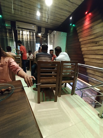 Muneer Cafeteria - 4Q2X+J5V, Khayam Chowk, Srinagar, Jammu and Kashmir 190001