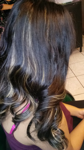 Beauty Salon «Artistica Wave Hair Salon», reviews and photos, 1048 Elkhorn Rd, Lake Geneva, WI 53147, USA