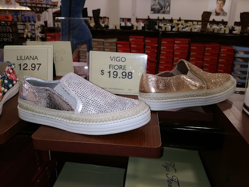 Shoe Store «Shoe Dept. Encore», reviews and photos, 1980 Brittain Rd, Akron, OH 44310, USA