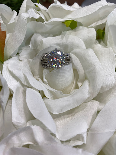 Wholesale Jeweler «Downtown Goldsmith», reviews and photos, 139 N Woodland Blvd, DeLand, FL 32720, USA