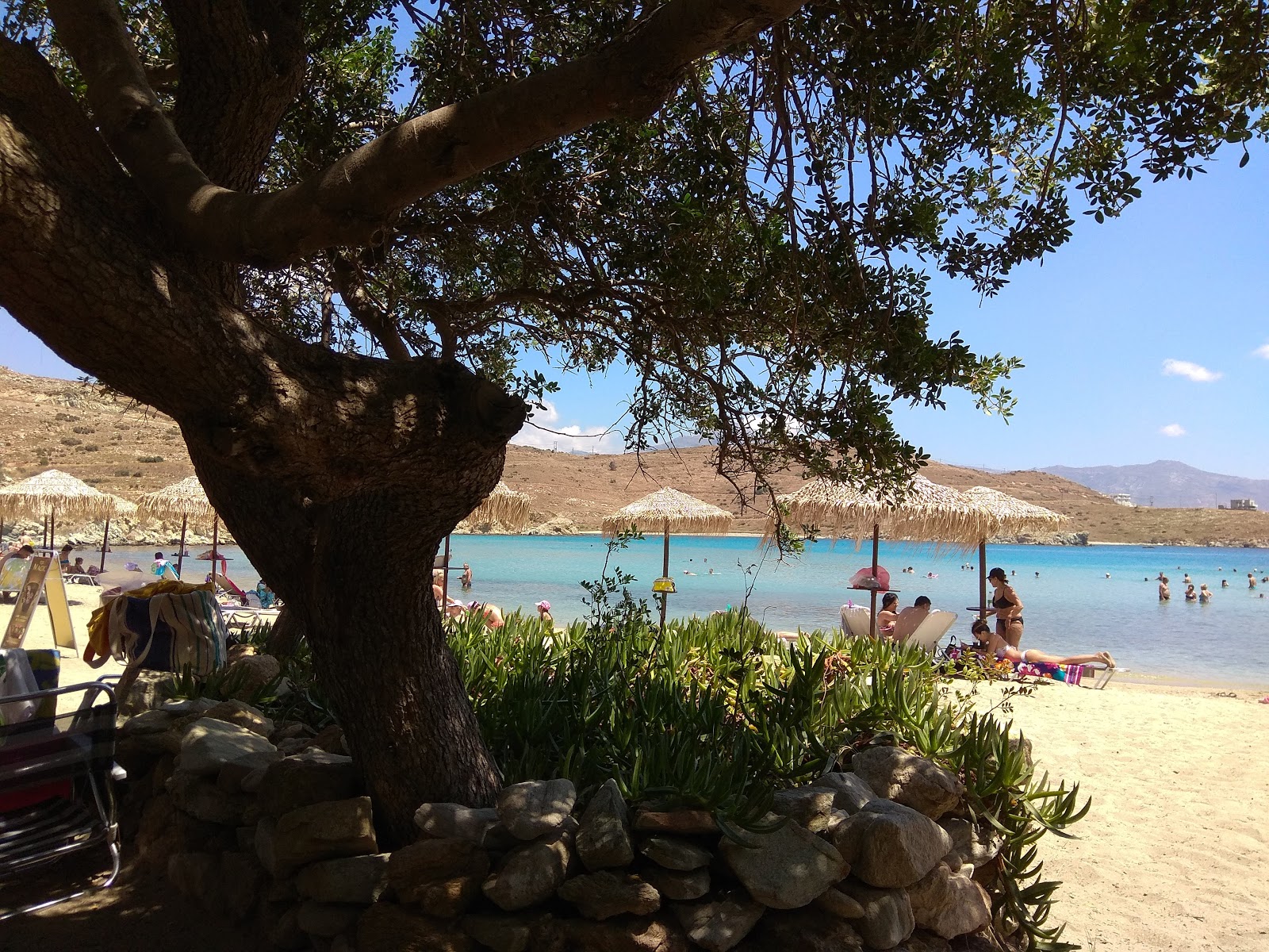 Foto af Agios Paraskevi beach med lille bugt