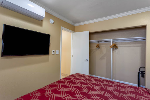 Motel 6 Carlsbad, CA - North image