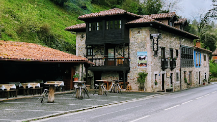 Hotel Rural Los Texos - Av. Covadonga, 33589 La Riera, Asturias, Spain