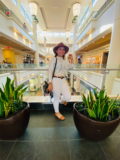 Shopping Mall «Bay Plaza Shopping Center», reviews and photos, 2100 Bartow Ave, Bronx, NY 10475, USA