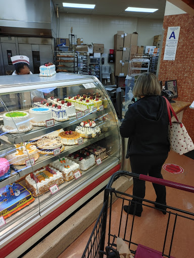 Shopping Mall «La Sierra Plaza Shopping Center», reviews and photos, La Sierra Ave, Riverside, CA 92505, USA