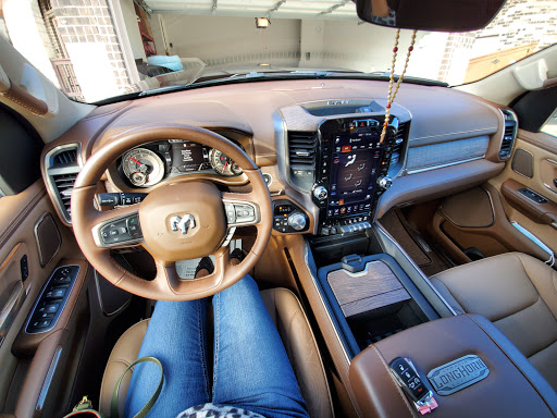 Used Car Dealer «Bluebonnet Chrysler Dodge», reviews and photos, 547 S Seguin Ave, New Braunfels, TX 78130, USA