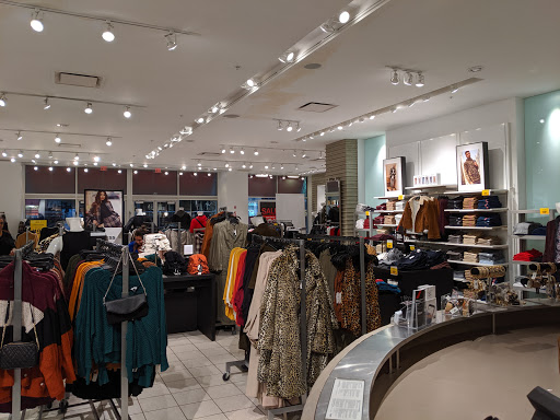 Clothing Store «Express», reviews and photos, 35 The Promenade, Edgewater, NJ 07020, USA