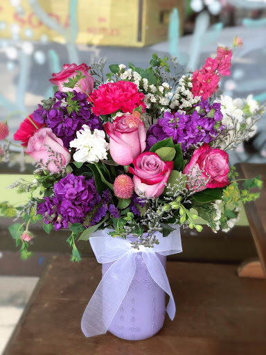 Florist «Country Cousins Flower shop», reviews and photos, 841 E Whittier Blvd, La Habra, CA 90631, USA