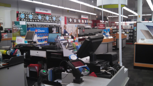 Office Supply Store «Staples», reviews and photos, 1145 N Colony Rd, Wallingford, CT 06492, USA