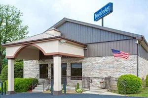 Travelodge by Wyndham Wytheville image