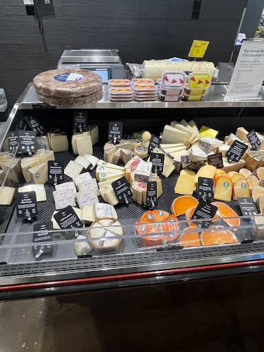 Grocery Store «Whole Foods Market», reviews and photos, 2210 Westlake Ave, Seattle, WA 98121, USA