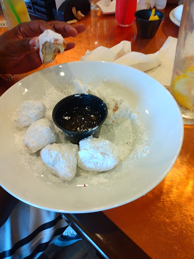 Shopping Mall «Poplar Plaza Shopping Center», reviews and photos, 3440 Poplar Ave, Memphis, TN 38111, USA