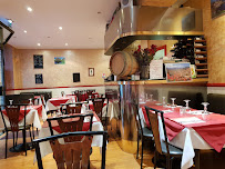 Atmosphère du Restaurant portugais Chez Rita à Paris - n°1