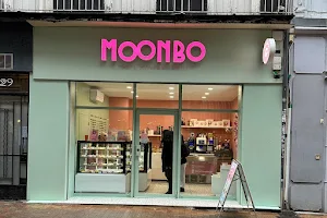 Moonbo Clermont | Donuts, Coffee & Bubble Tea image