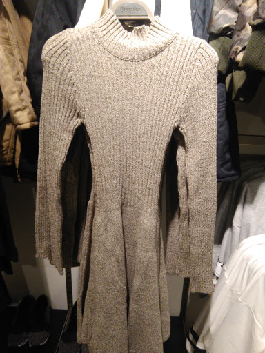 Stores to buy women's sweaters Warsaw