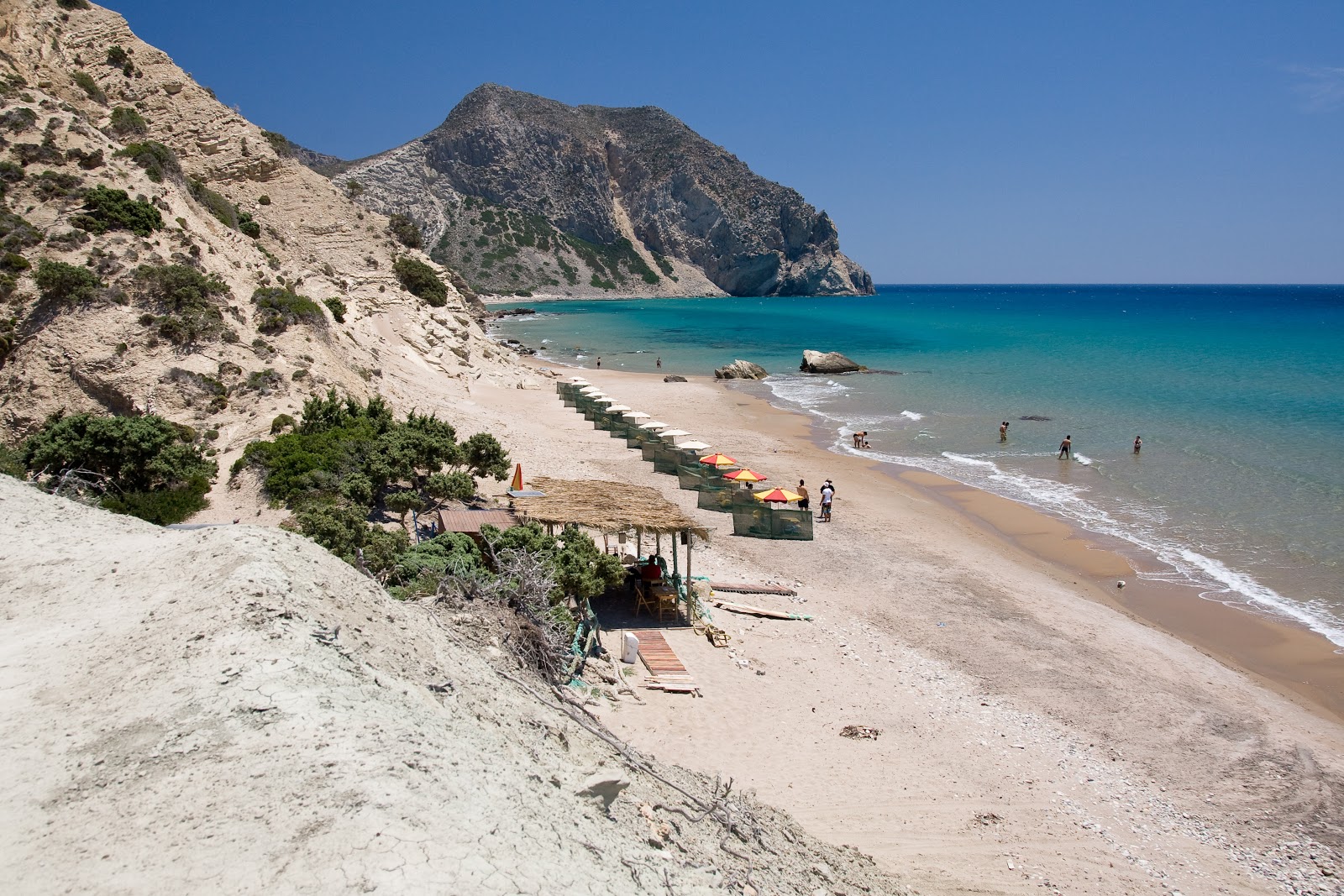 Foto de Paradise beach com areia brilhante superfície