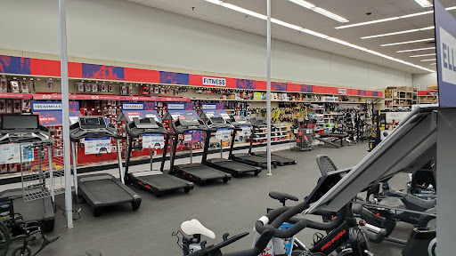Sporting Goods Store «Academy Sports + Outdoors», reviews and photos, 5802 19th St, Lubbock, TX 79407, USA