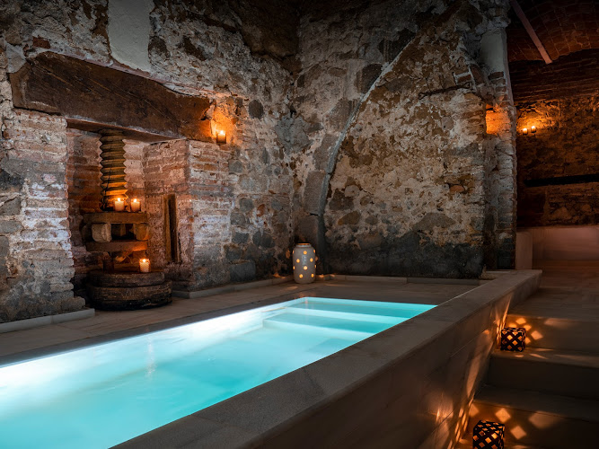 AIRE Ancient Baths Vallromanes