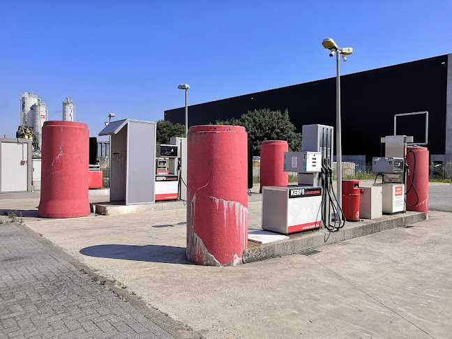 Beoordelingen van Slecht onderhouden tankstation in Lommel - Tankstation