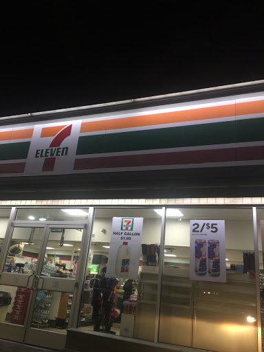 7-Eleven, 50 Berry Hill Rd, Syosset, NY 11791, USA, 