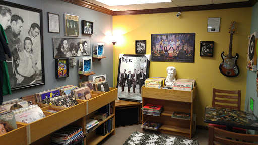 Used Book Store «Novel Idea Bookstore And More», reviews and photos, 1400 Niedringhaus Ave, Granite City, IL 62040, USA