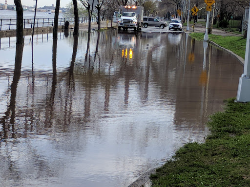 Park «Astoria Park», reviews and photos, 19 19th St, Queens, NY 11105, USA