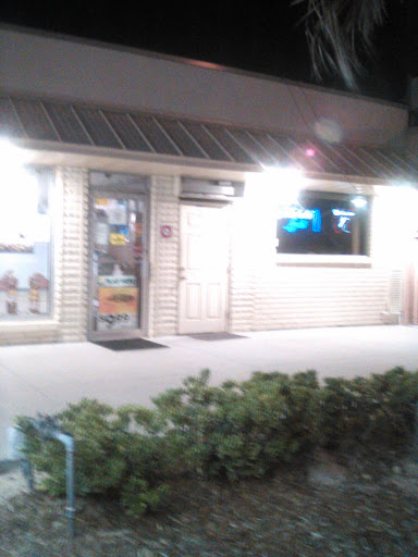 Liquor Store «Metz Package Liquors», reviews and photos, 2136 S Atlantic Ave, Daytona Beach, FL 32118, USA