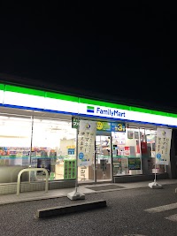 ファミリーマート 千葉貝塚店