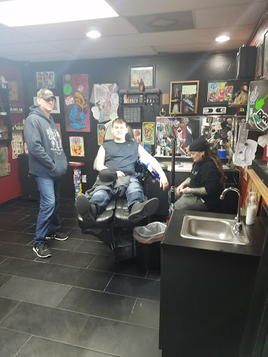 All American Tattoo Co, 2805 Fort Campbell Blvd, Clarksville, TN 37042, USA, 