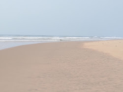 Zdjęcie Sonpur Beach z powierzchnią turkusowa czysta woda