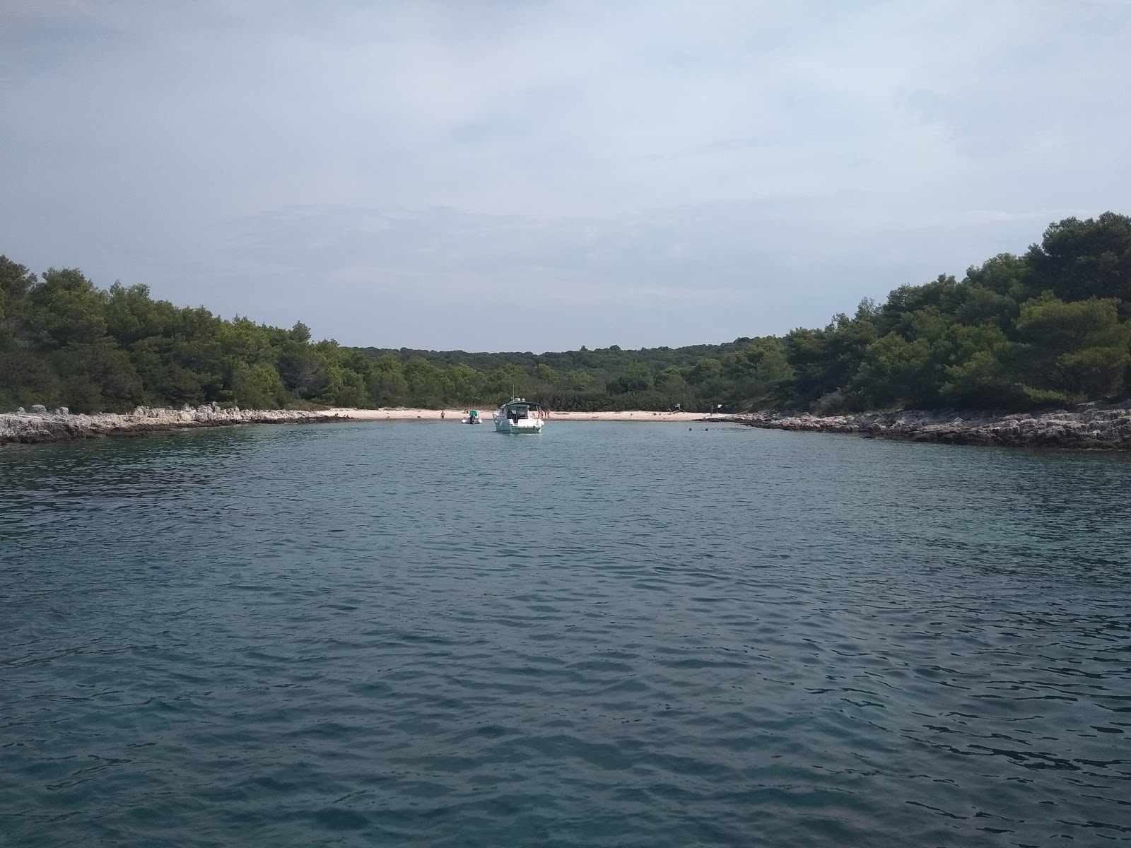 Fotografija Lojisce beach z nizka stopnjo čistoče