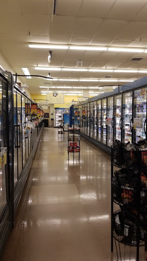 Grocery Store «Hannaford Supermarket», reviews and photos, 22 Goding Rd, Lincoln, ME 04457, USA