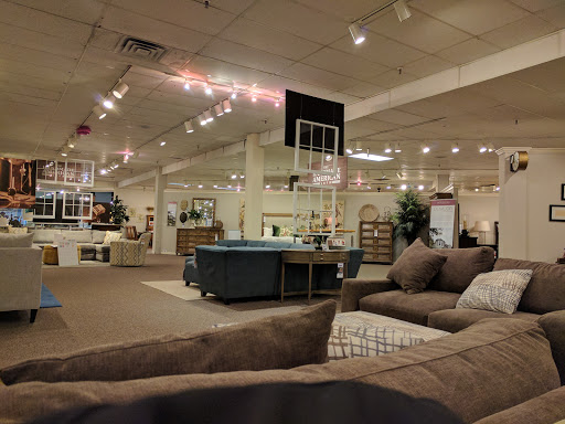 Furniture Store «Haynes Furniture», reviews and photos, 5324 Virginia Beach Blvd, Virginia Beach, VA 23462, USA