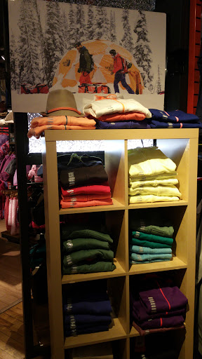 Clothing Store «The North Face Store», reviews and photos, 90 Church St, Burlington, VT 05401, USA