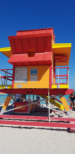 Liquor Store «Riviera Liquors», reviews and photos, 2401 Collins Ave # C1, Miami, FL 33140, USA