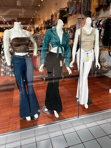 Clothing Store «Wave Fashion», reviews and photos, 2440 Irving Mall, Irving, TX 75062, USA