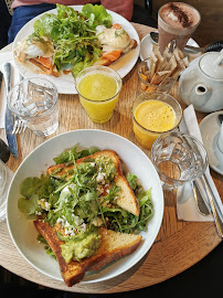 Avocado toast du Restaurant La Petite Louise à Paris - n°14