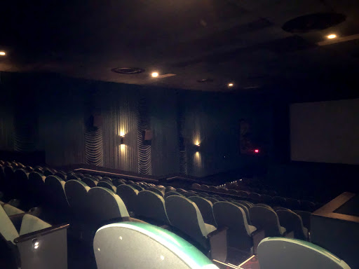 Movie Theater «Regal Cinemas Barn Plaza 14», reviews and photos, 1745 S Easton Rd, Doylestown, PA 18901, USA