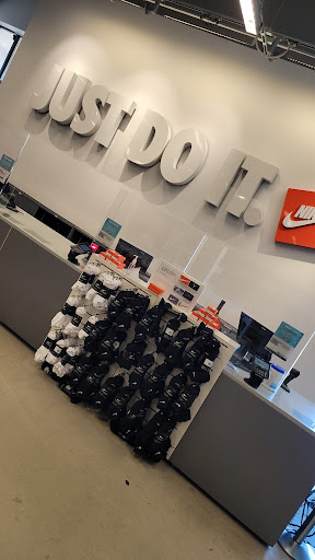 Clothing Store «Nike Factory Store», reviews and photos, 3736 Center Park Dr, West Jordan, UT 84084, USA