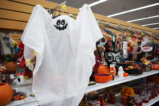 Thrift Store «B-thrifty - The Super Thrift Store», reviews and photos, 13412 Jefferson Davis Hwy, Woodbridge, VA 22191, USA